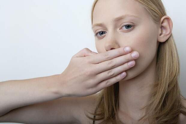 7 опасных болезней, которые можно определить по&nbsp;запаху изо рта