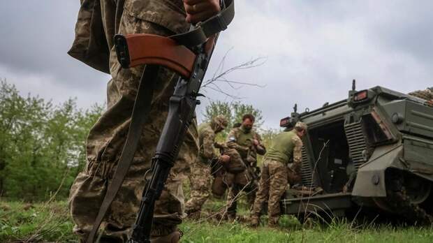 Командующего группировкой ВСУ "Харьков" сместили на фоне наступления ВС РФ