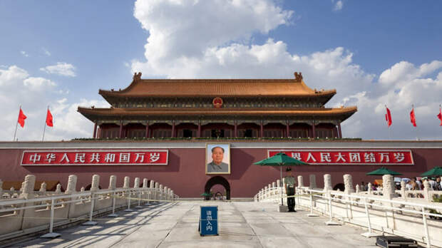 Какую военную технику покажут на параде, рассказали в Китае