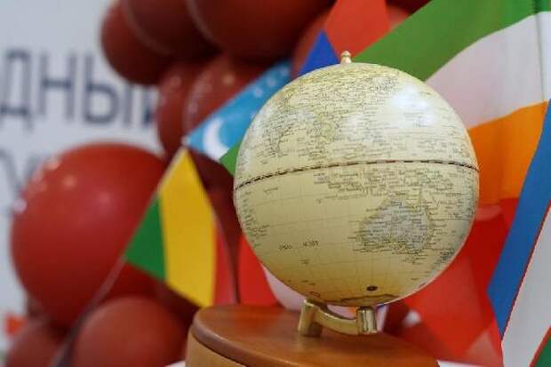 В Державинском университете прошёл фестиваль "Палитра единства"