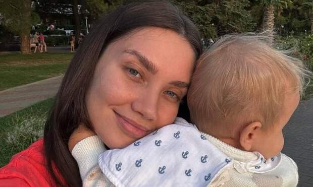 Карина Истомина рассказала, как отучила дочь от соски и бутылочки