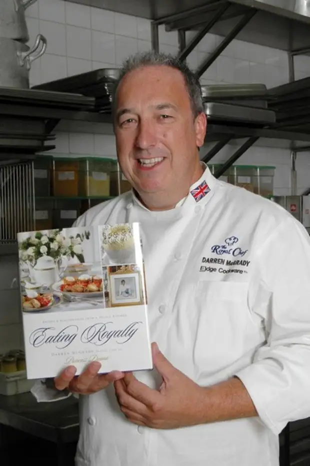 Бывший королевский повар, автор книги «Есть по-королевски», Даррен МакГради Бывший королевский повар, автор книги «Есть по-королевски», Даррен МакГради