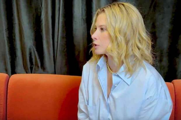 Деревянный терем в Подмосковье: как выглядит дом Кончаловского и Высоцкой