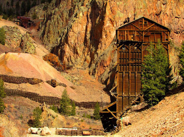 Заброшенные шахты: вид снаружи Заброшенная шахта, добыча, промышленность, шахта, эстетика