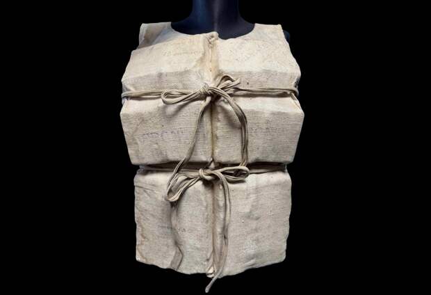 Спасательный жилет выжившей пассажирки «Титаника» выставили на аукцион