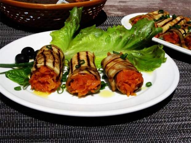 6 вкусных способов приготовить рулетики из баклажанов