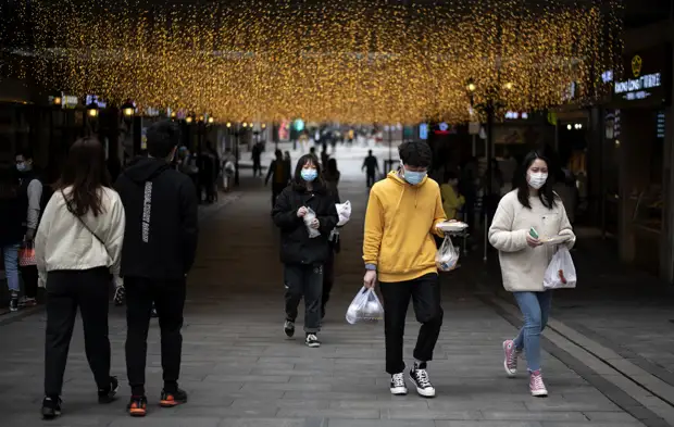 Азия восстанавливается, Европа и Америка под ударом: как развивается ситуация с распространением коронавируса в мире