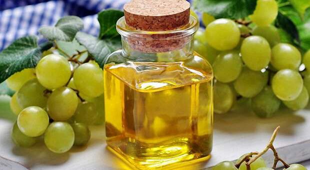 primenenie-masla-vinogradnyx-kostochek