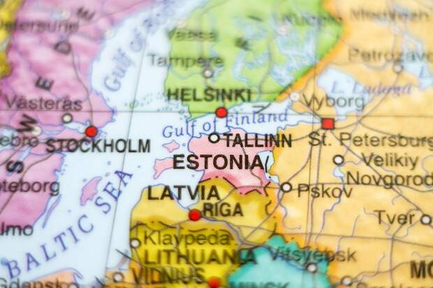 Губернатор Ленинградской области преподал урок истории эстонскому политику Губернатор Ленинградской области преподал урок истории эстонскому политику