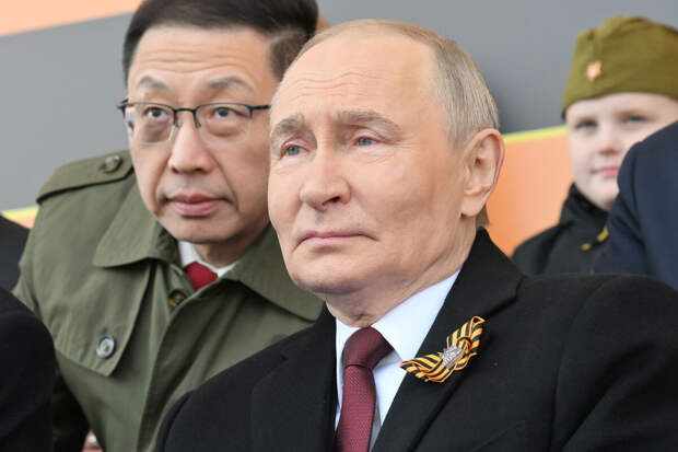 Ушаков: Путин 9 мая проведет в Москве встречи с зарубежными госдеятелями