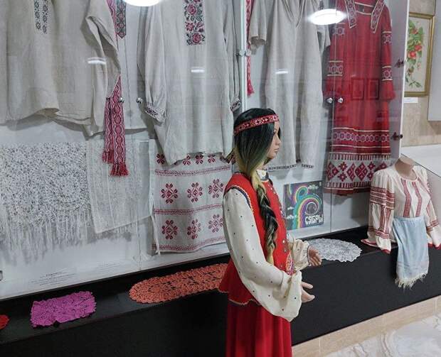 Кусочек Беларуси в Крыму: где стоит хата со старинной утварью и одеждой