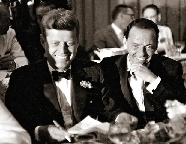 Frank Sinatra ( )     