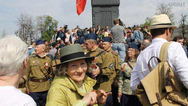 Сторонники Навального спровоцировали стычки в центре Москвы Сторонники Навального спровоцировали стычки в центре Москвы