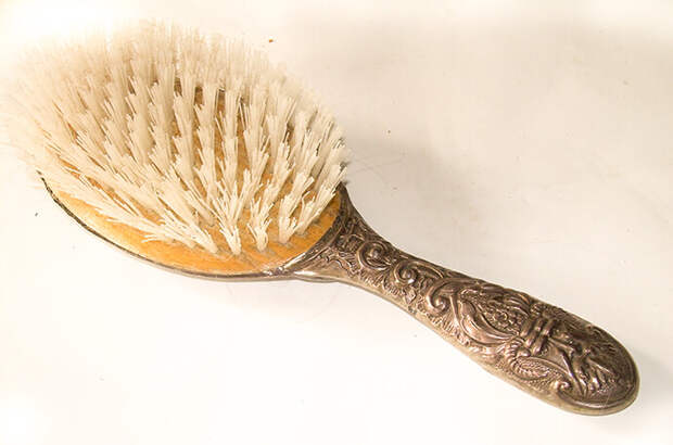 hair-brush-choice-boar-or-plastic-1