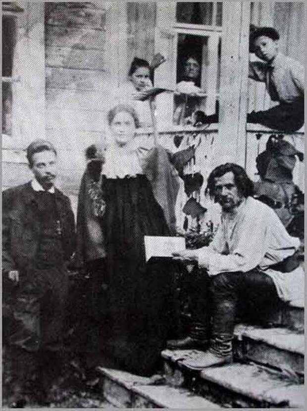 File:Lou und Rilke in Russland 1900.jpg