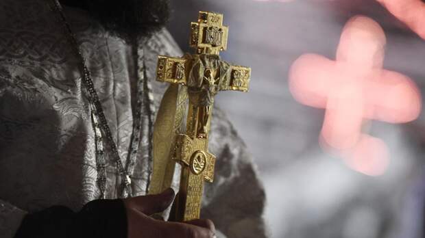 Священник Береговой объяснил опасность обращения к магам и экстрасенсам