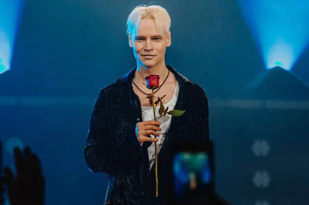 На певца SHAMAN пожаловались в прокуратуру из‑за англицизмов в афишах