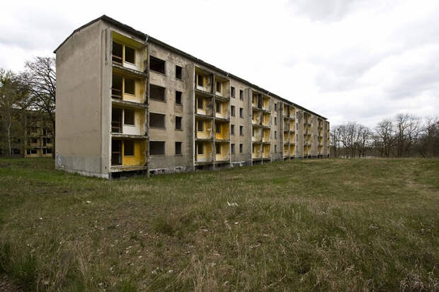 abandoned-olympic-venues-8-57a83c9b6a1d3__880