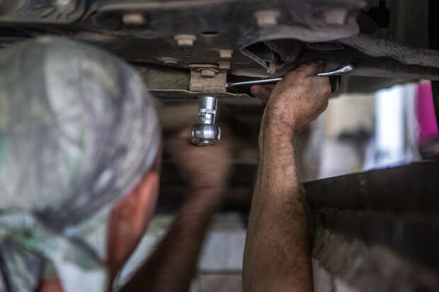 Миллионы автомобилистов в РФ могут пострадать из-за конфликта на Ближнем Востоке