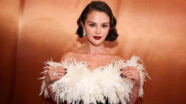 Селена Гомес снова спровоцировала слухи о беременности