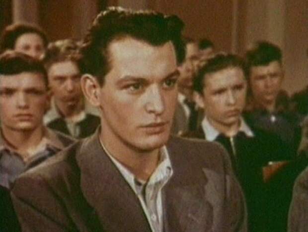 Дебютная роль Ланового – в фильме *Аттестат зрелости*, 1954 | Фото: kino-teatr.ru Дебютная роль Ланового – в фильме *Аттестат зрелости*, 1954 | Фото: kino-teatr.ru