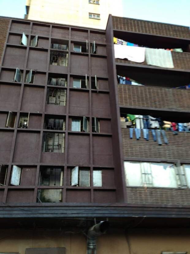 Йоханнесбург как люди живут рядом с зомби - Last Day Club (8)