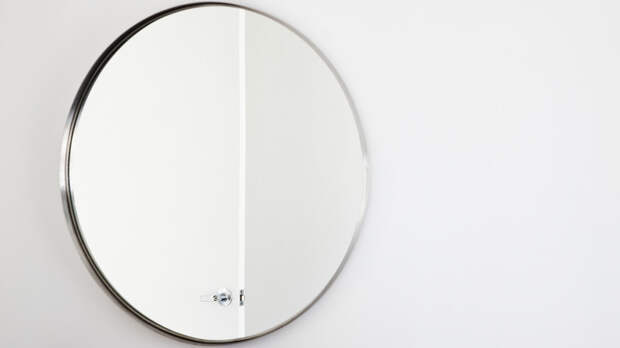 Священник Береговой: завешивание зеркал при покойнике — это суеверие