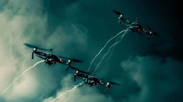 Bloomberg: Маска допустили к секретному тендеру Пентагона на рой боевых дронов