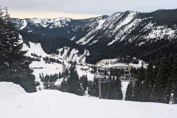 Сноубордист упал в ручей на глазах у отдыхающих и не выжил