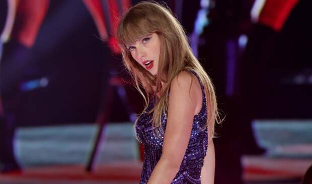 taylor swift on stage - fantasy football punishment cardboard