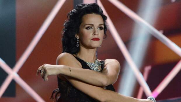 Калашникова посоветовала певице Славе извиниться перед зрителями