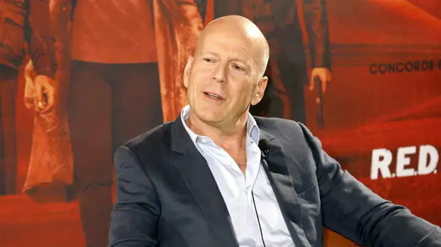 Брюс Уиллис завершит карьеру из-за деменции – СМИ