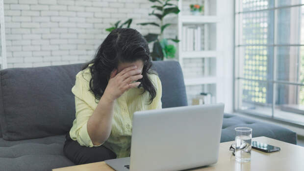 Курильщиков предупредили о риске самой сильной головной боли