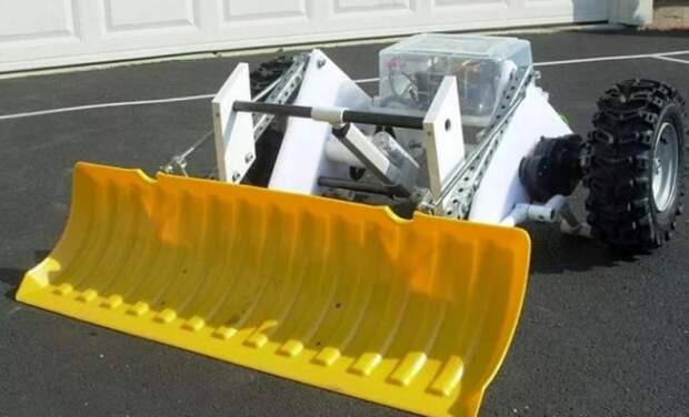 Автоматизированный уборщик снега