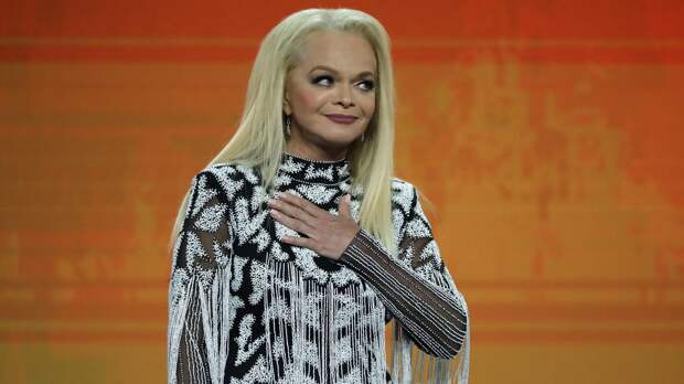 В Роспатент поступила заявка на товарный знак «Лариса Долина» для операций с недвижимостью