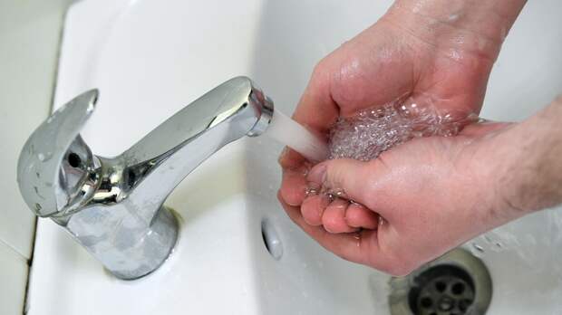 Во Владивостоке более 15 тысяч человек остались без воды из-за аварии