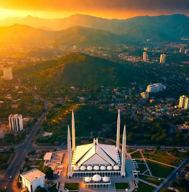 В Исламабаде стартовал третий раунд переговоров между Ираном и США