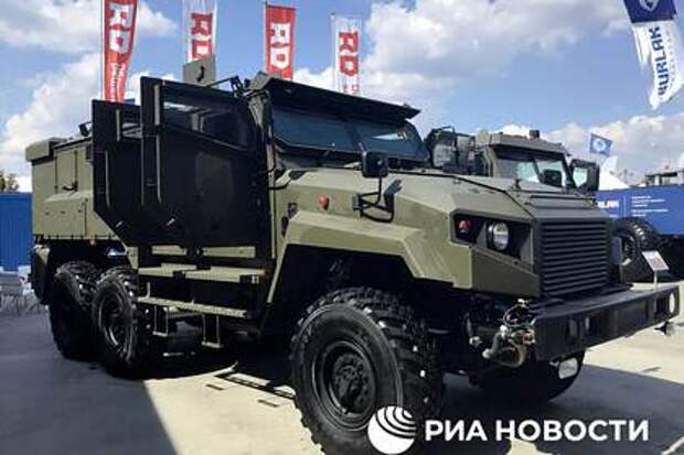 На «Армии-2022» представили «вдохновленный спецоперацией» бронеавтомобиль
