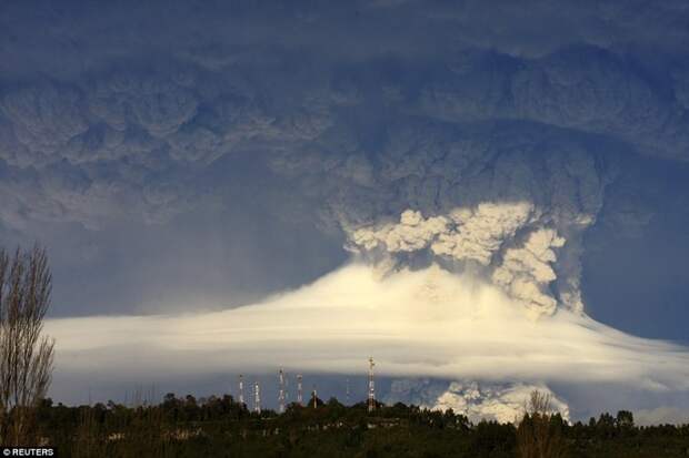 Извержение вулкана Пуеуэ в Чили, 2011 год. вулкан, извержение