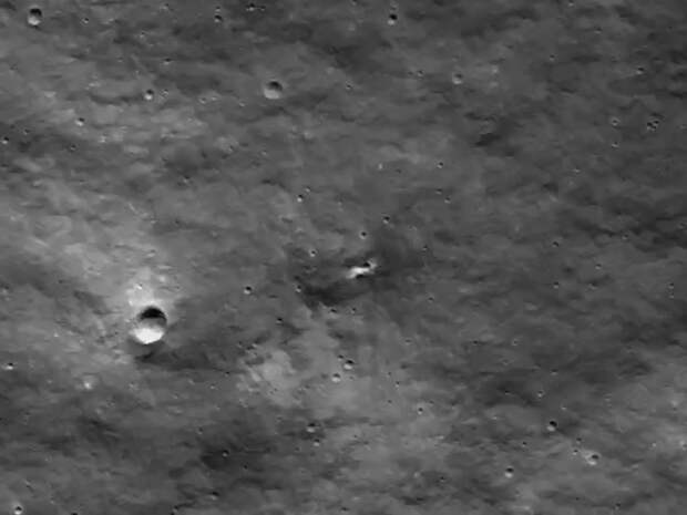 NASA показало место крушения российской станции «Луна-25» (ВИДЕО)