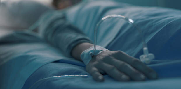 Удаление миндалин отправило мужчину в реанимацию