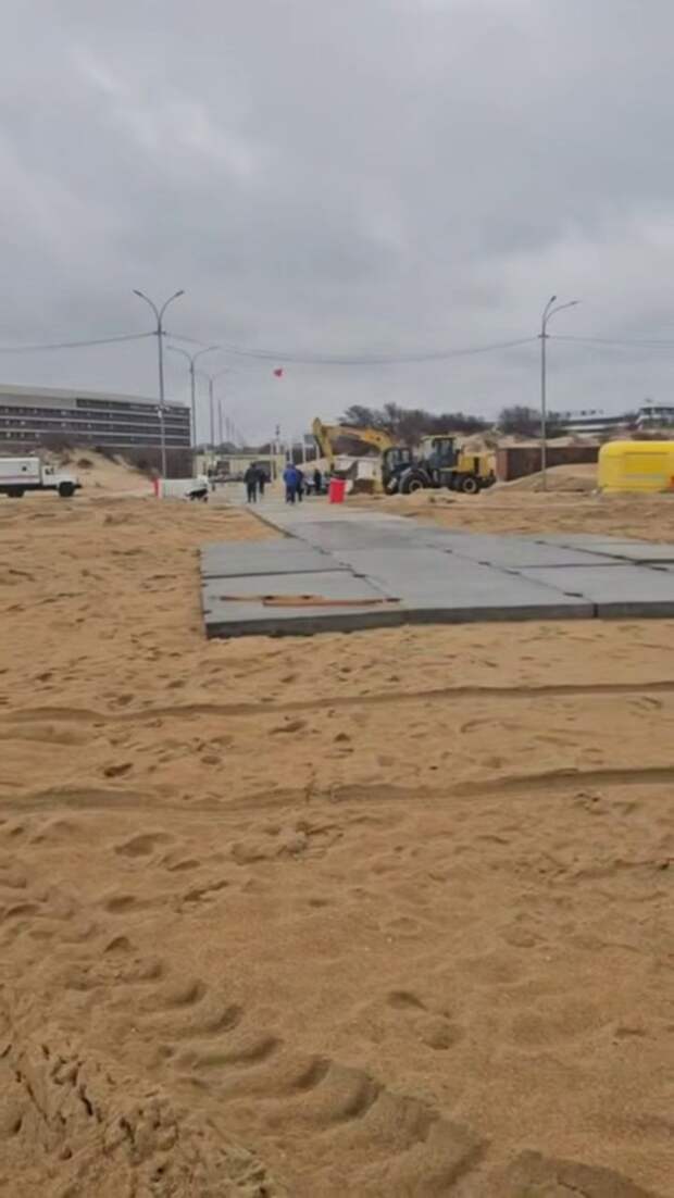 Пляжи Анапы готовят к открытию! Завозят чистый песок