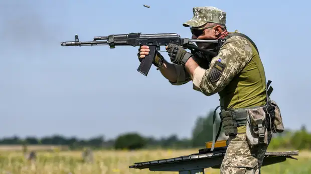 Политолог Бальбек назвал «сбрасыванием масок» планы ЕС по подготовке украинских военных