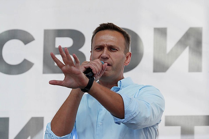Как и следовало ожидать, многие западные СМИ и политики немедленно заявили: виновата Россия.