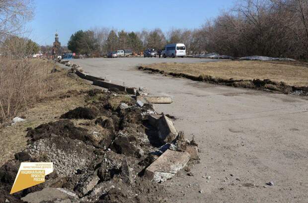 К ремонту шоссе Егорова приступили дорожники в Кемерове
