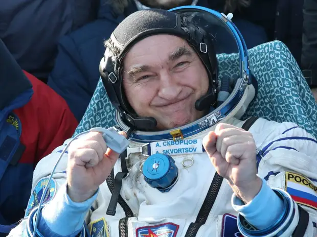 Отряд космонавтов покидает Александр Скворцов, учивший робота Фёдора жить