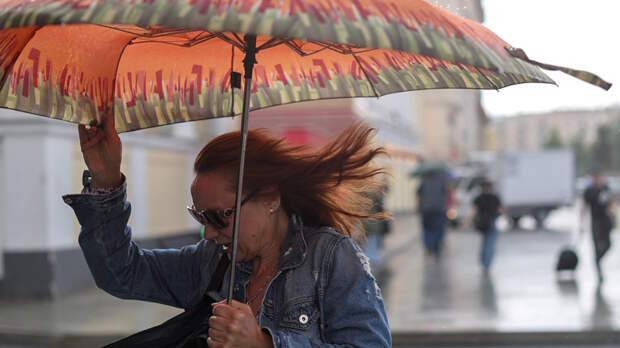 "Погодное проклятье выходных" ждет Москву и Санкт-Петербург