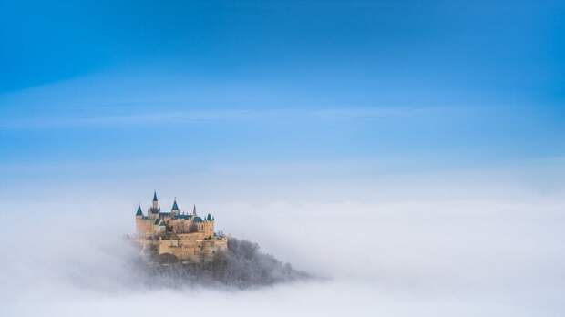 Облачный замок в Германии
