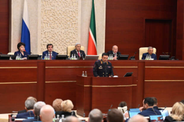 Глава МВД Татарстана выступил на заседании Государственного Совета Республики Татарстан