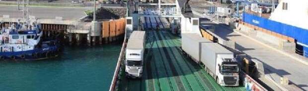 Через порт Курык  переправлено более 800 грузовых автомобилей с  открытием дороги после паводков